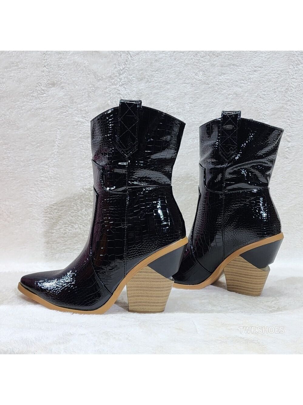 NIB Twisted Black Patent Country Western Cowgirl Ankle Boots Heel